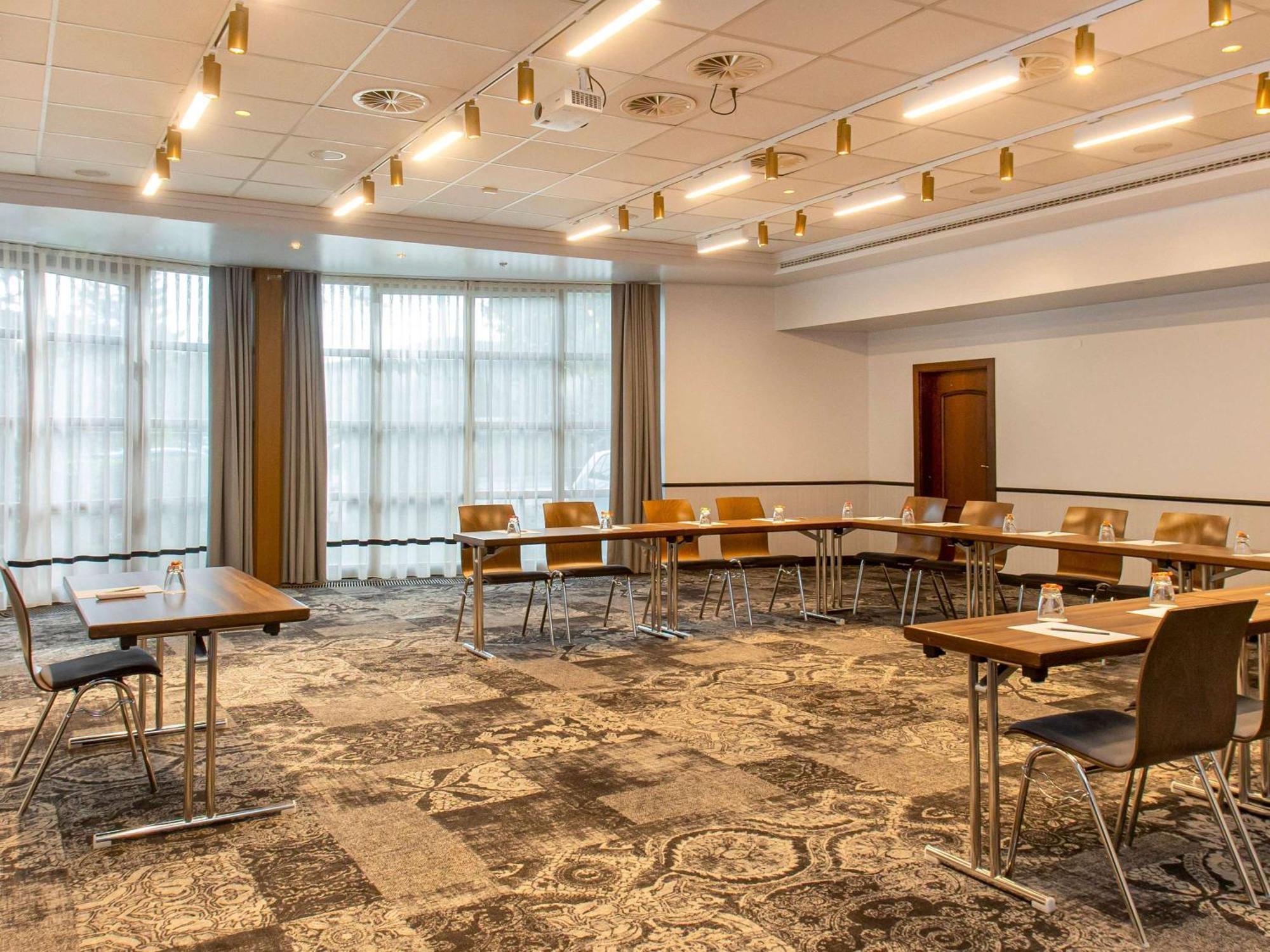 兰根法兰克福机场美居酒店 外观 照片